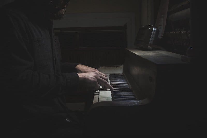 musiques tristes piano